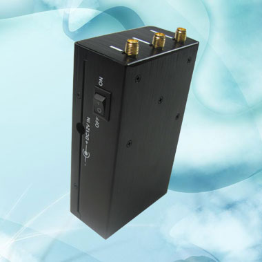 Dauerbetriebsfähiger G3 GPS Signalstörer mit Kfz-Ladegerät