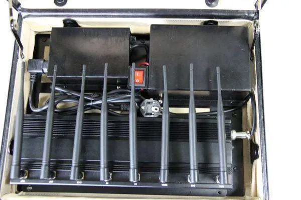 LoJack UHF VHF jamming device