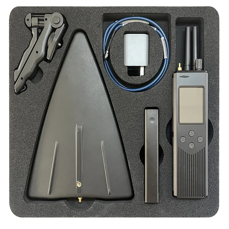 2.4GHz 5.8GHz drone signal detector with lithium battery power