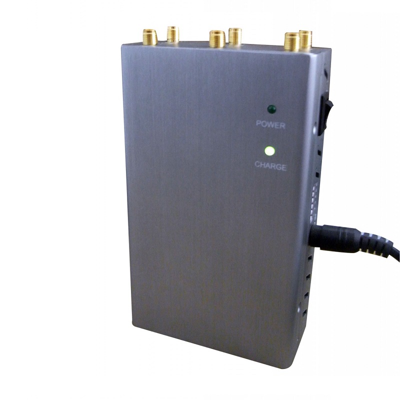 The GPS tracker blockers is equipped with a smart charging indicator light. 