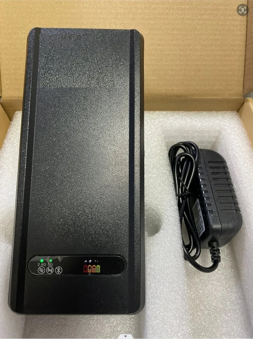Wireless internet jamming device with 5200mAh battery